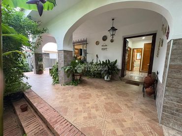 Maison avec piscine à vendre à Espartinas Pueblo