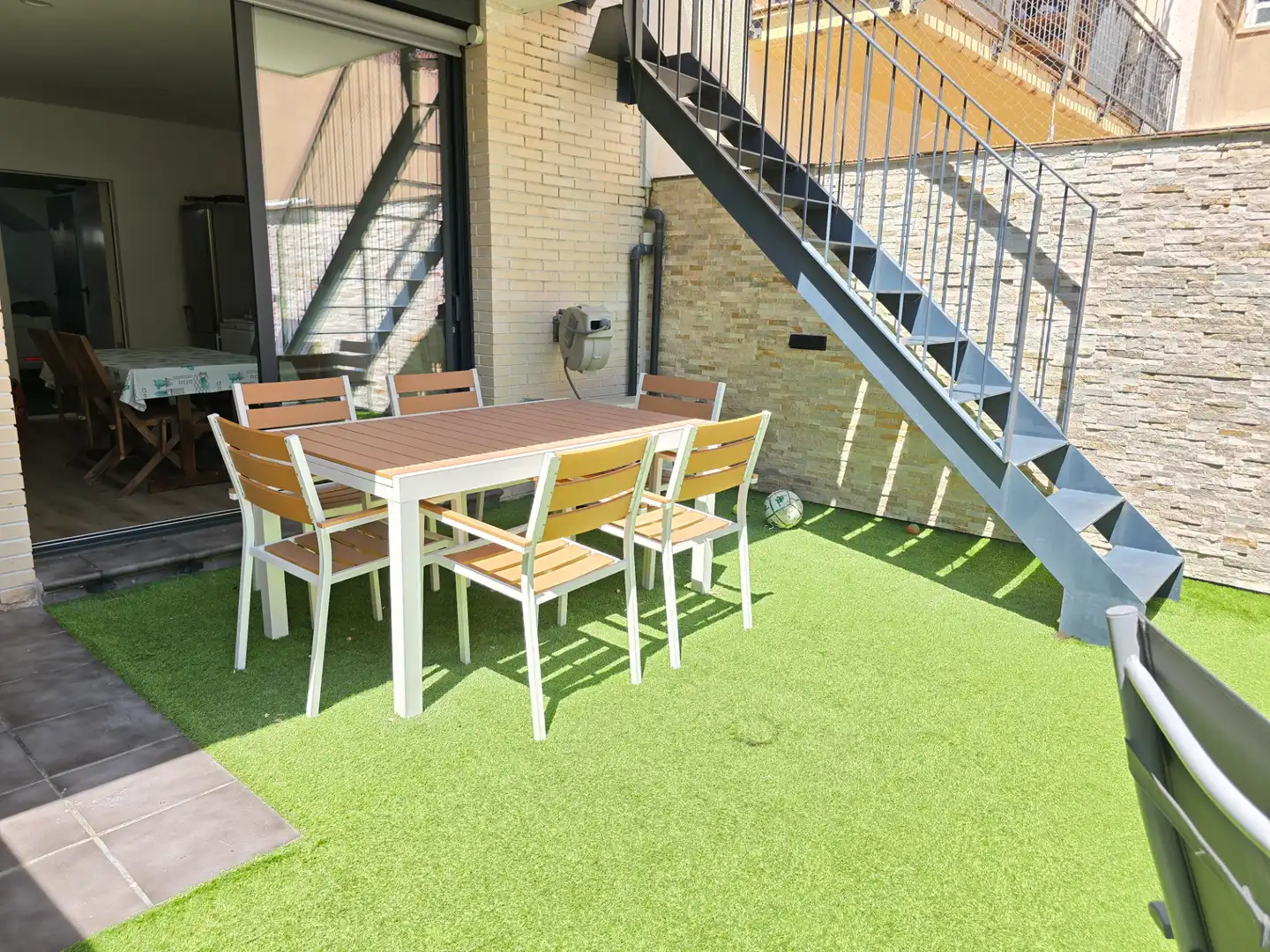 Terrasse von Einfamilien-Reihenhaus zum Verkauf in Sabadell mit Terrasse und Schwimmbad