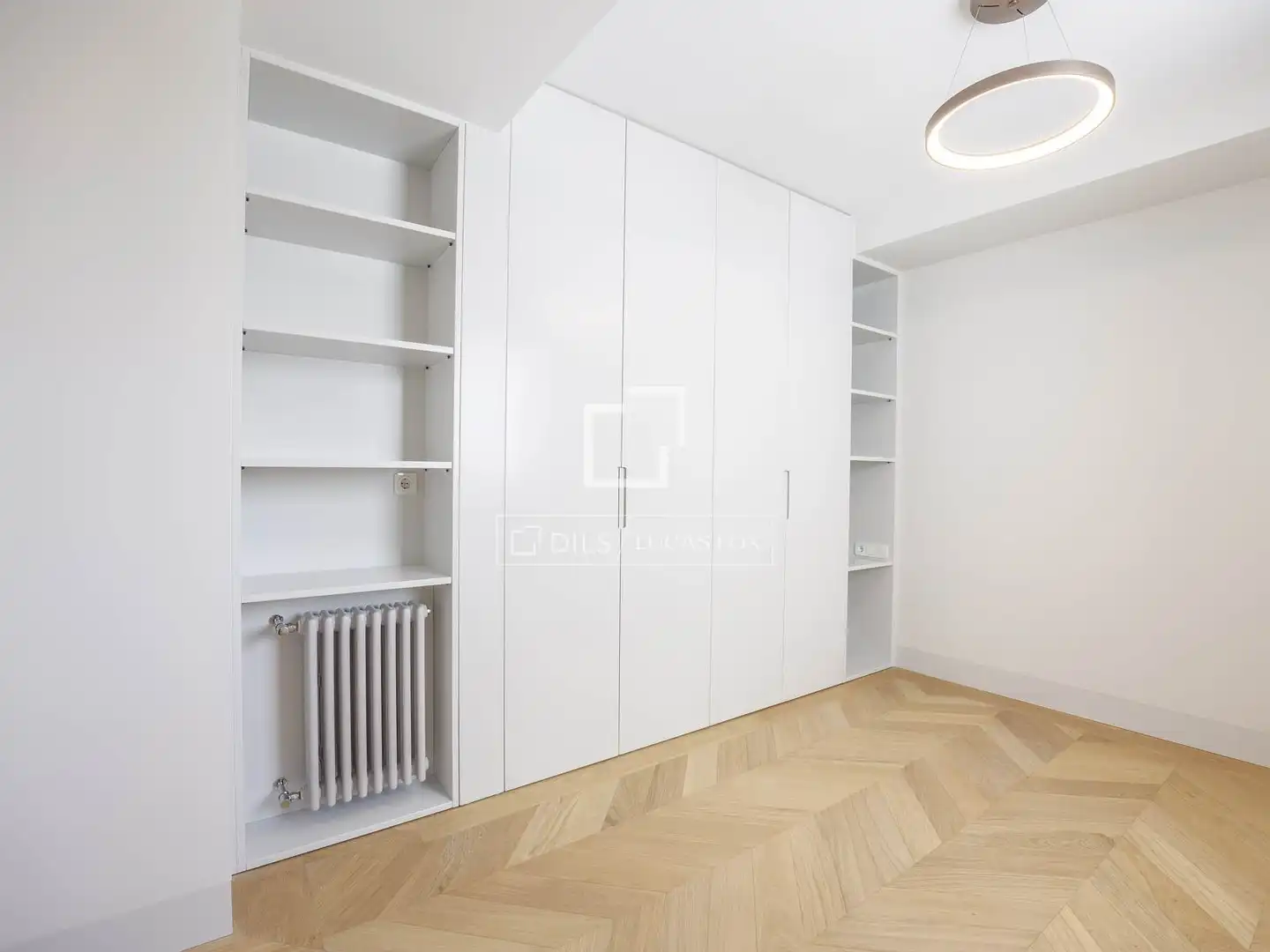 Bedroom of Attic for rent in Valencia  with Air Conditioner, Heating and Parquet flooring