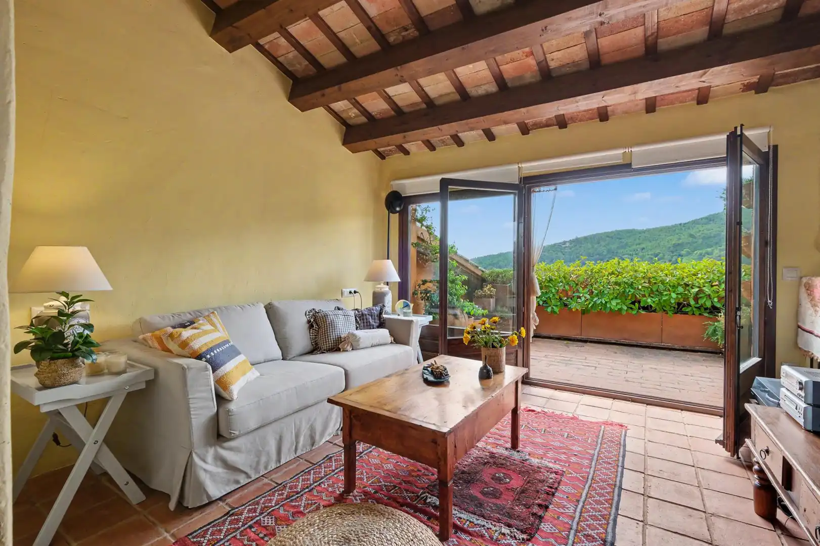 Sala d'estar de Casa o xalet en venda en Boadella i les Escaules