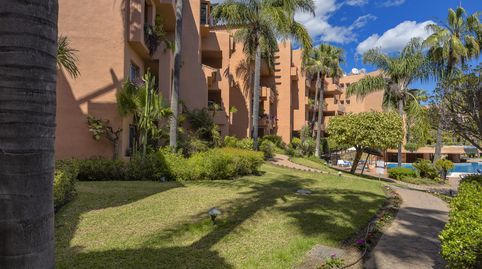 Muy bien situado con licencia turística, espacioso y luminoso, apartamento de 4 dormitorios, 3 baños en la zona muy solicitada de