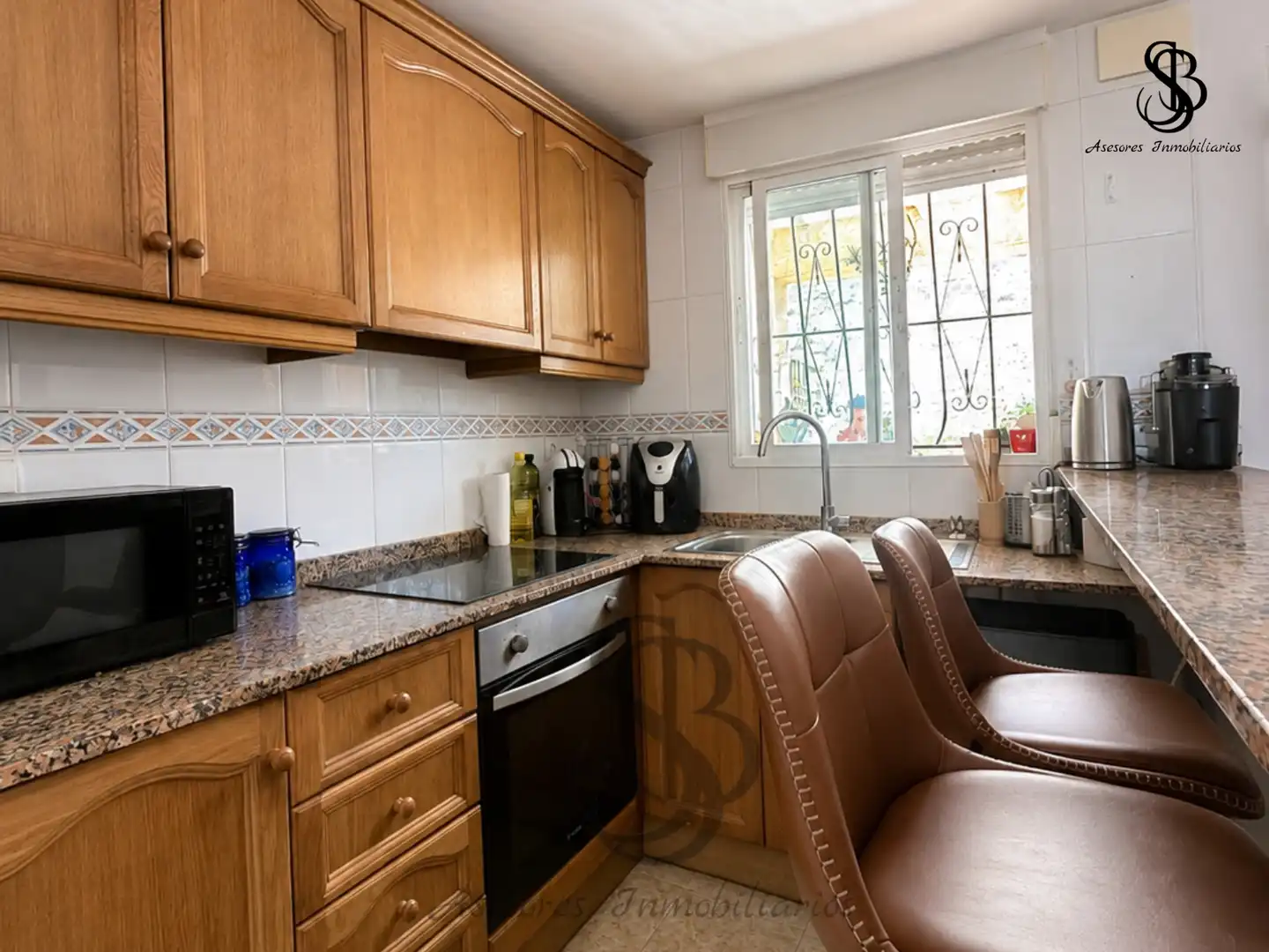Cocina de Casa adosada en venta en Busot con Aire acondicionado, Calefacción y Jardín privado