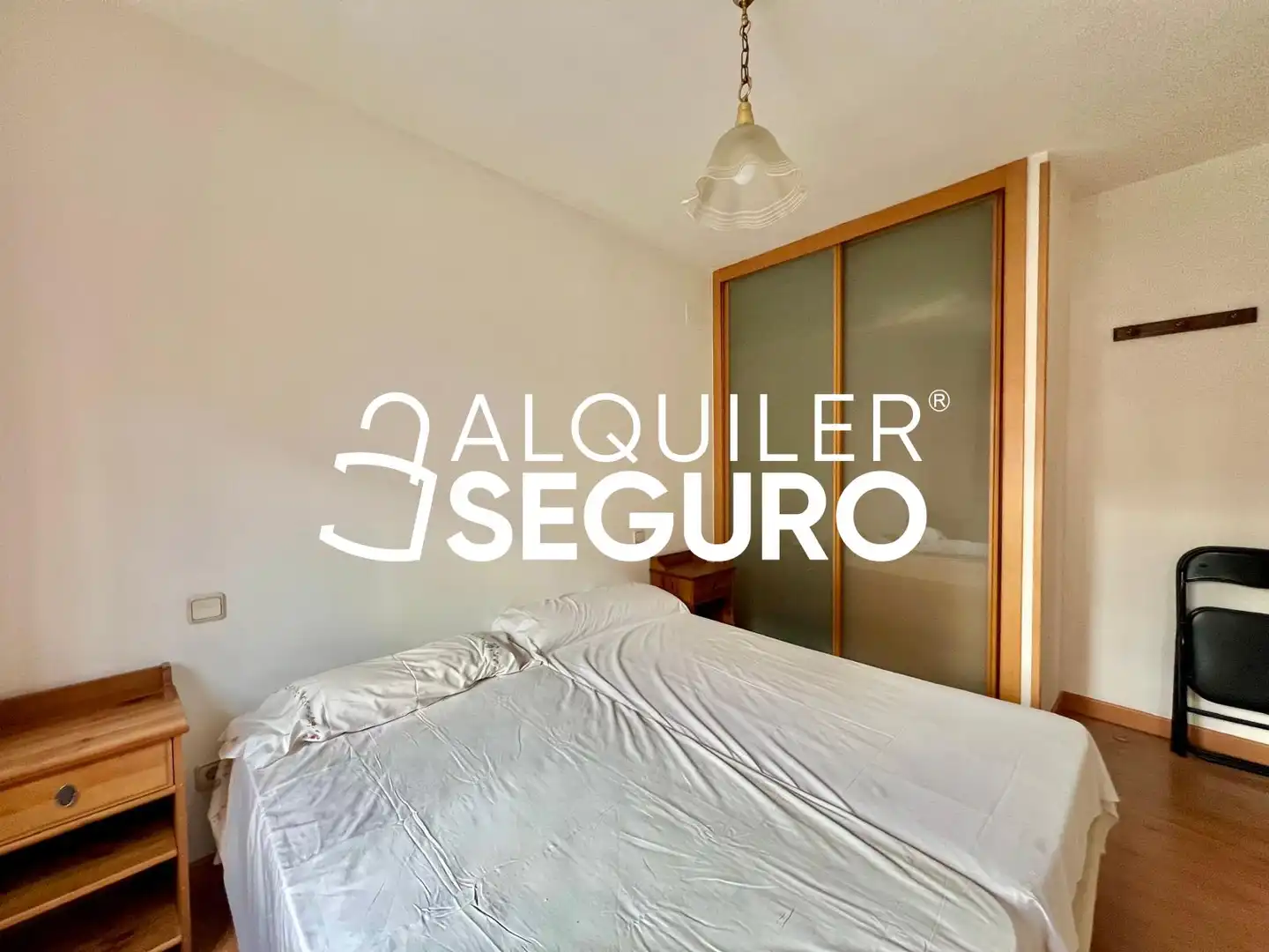 Bedroom of Flat for rent in Madrid  with Air Conditioner, Heating and Furnished
