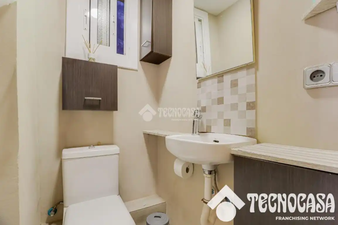 Badezimmer von Wohnung zum Verkauf in Barcelona