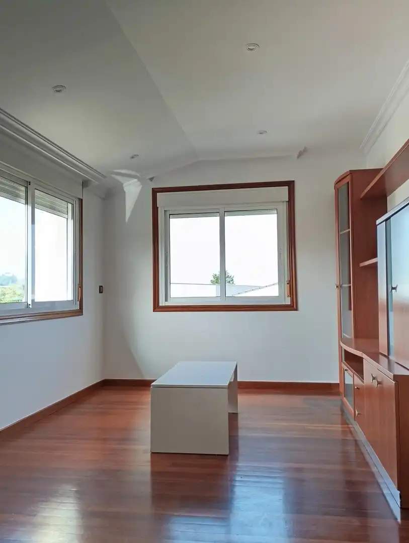 Bedroom of Flat for rent in Vigo   with Heating and Parquet flooring