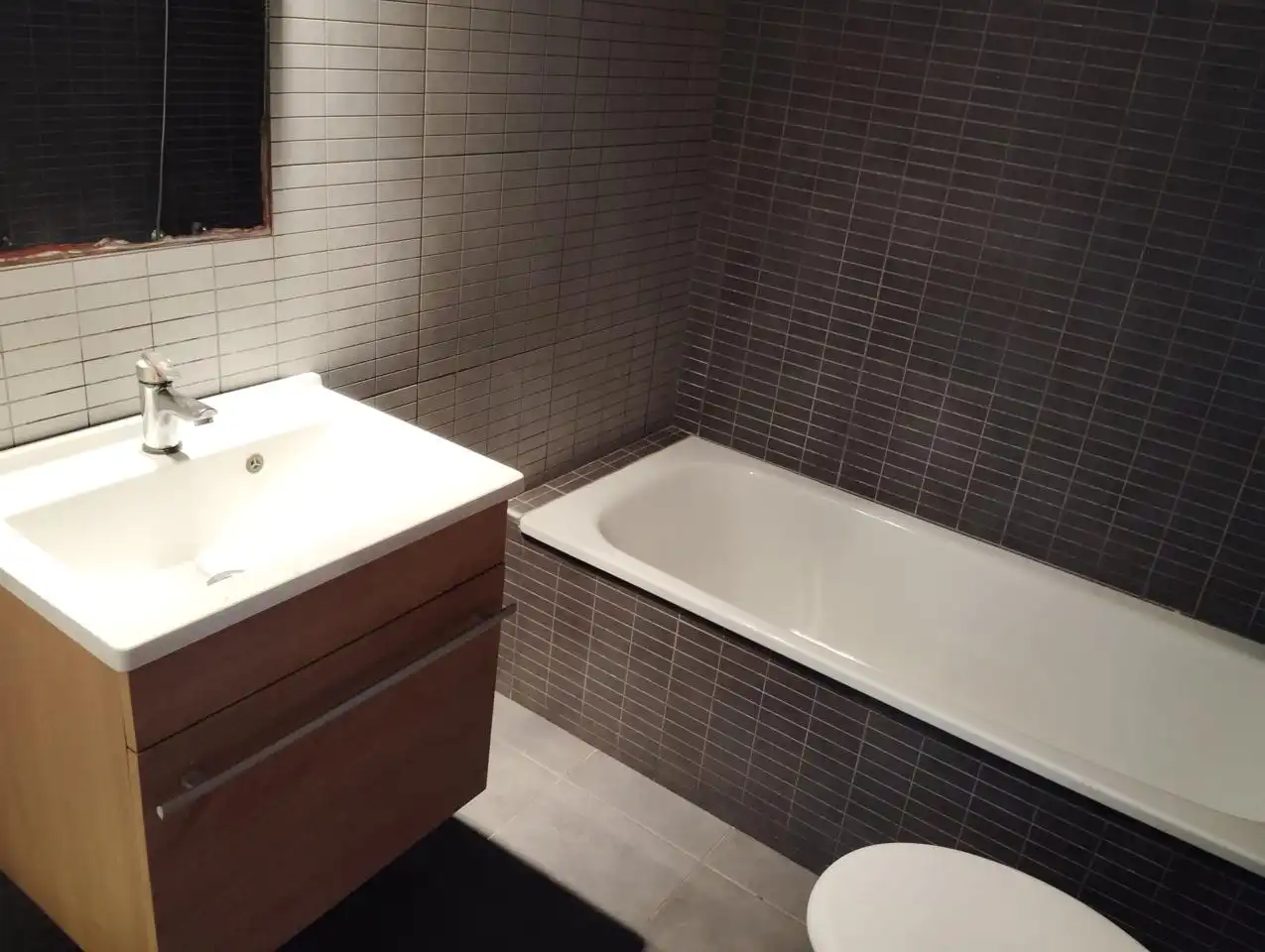 Bathroom of Flat for sale in Manresa  with Terrace and Furnished