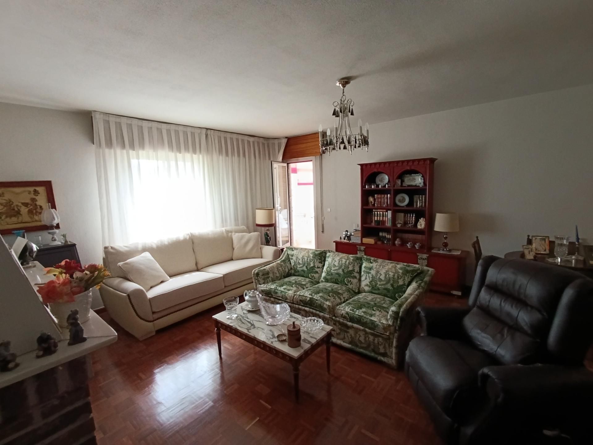 Living room of Flat for sale in Galapagar  with Terrace and Community pool