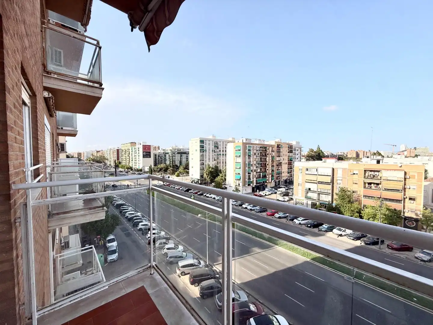 Vista exterior de Pis en venda en Valencia amb Balcó