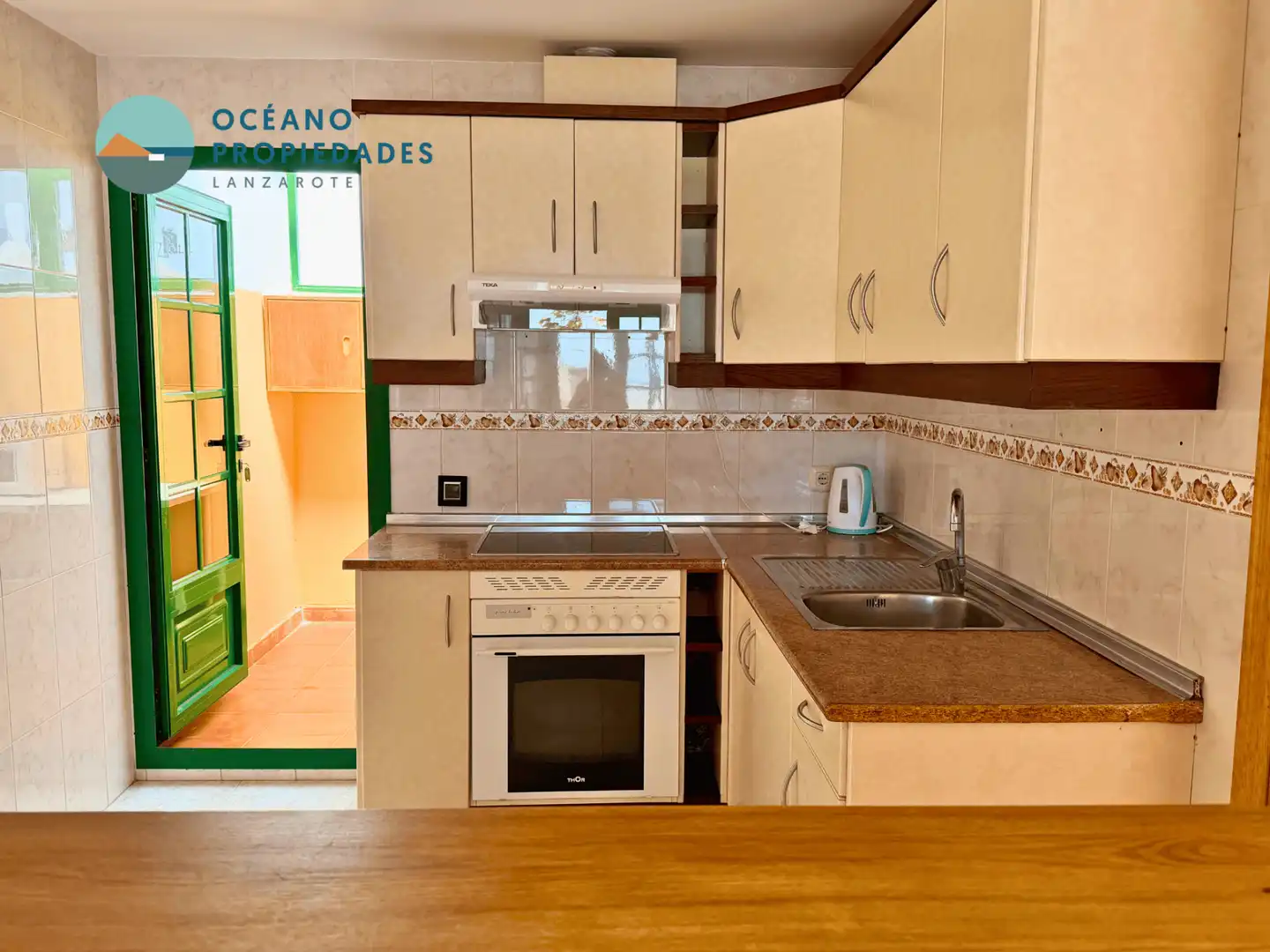Kitchen of Flat for sale in Teguise  with Terrace, Balcony and Community pool