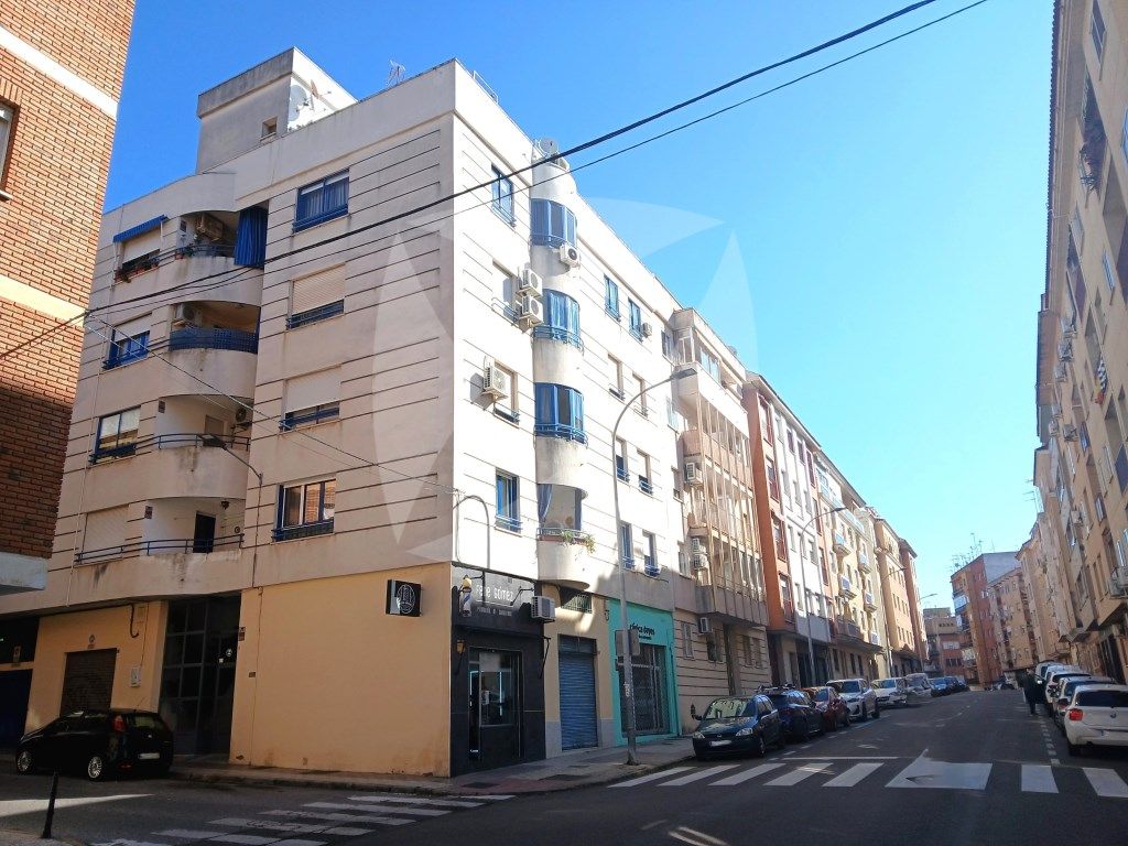 Vista exterior de Pis en venda en Badajoz Capital amb Aire condicionat, Terrassa i Traster