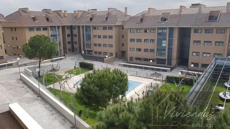 Vista exterior de Piso en venta en Boadilla del Monte con Aire acondicionado, Calefacción y Trastero