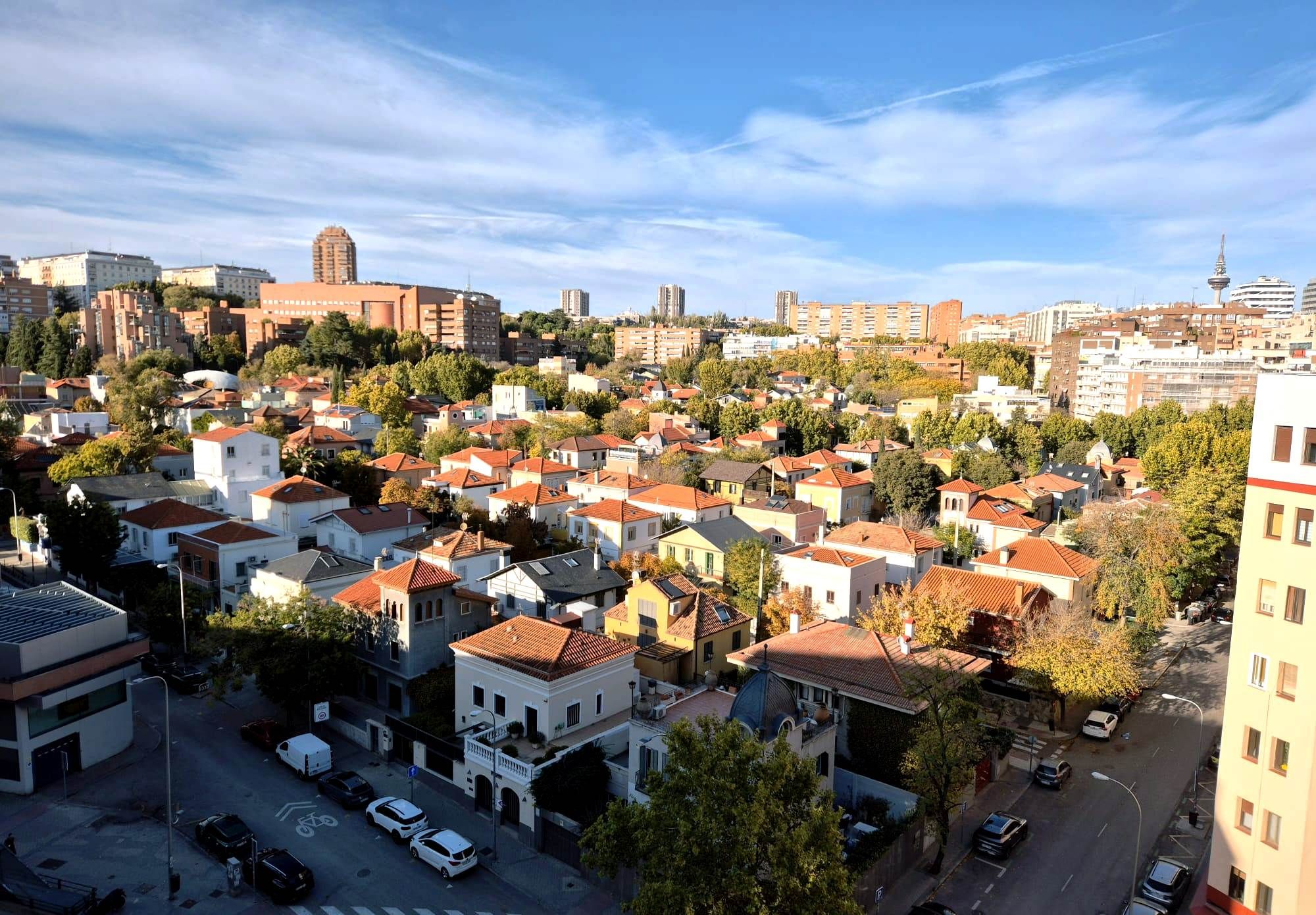 Exterior view of Attic for sale in  Madrid Capital  with Air Conditioner, Heating and Terrace