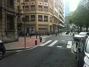 Außenansicht von Garage zur Miete in Bilbao 