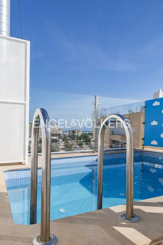 Piscina de Àtic en venda en Gandia amb Aire condicionat, Calefacció i Terrassa