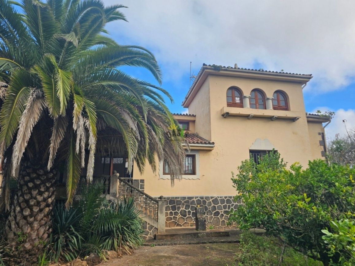 Exterior view of Houses for sale in San Cristóbal de la Laguna  with Storage room