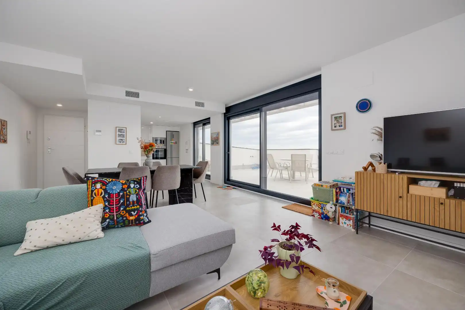 Sala d'estar de Àtic en venda en Orihuela amb Aire condicionat, Terrassa i Traster