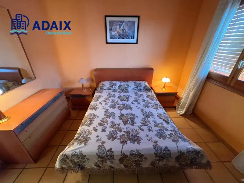 Habitación de Casa o chalet en venta en Roda de Berà con Terraza, Trastero y Horno