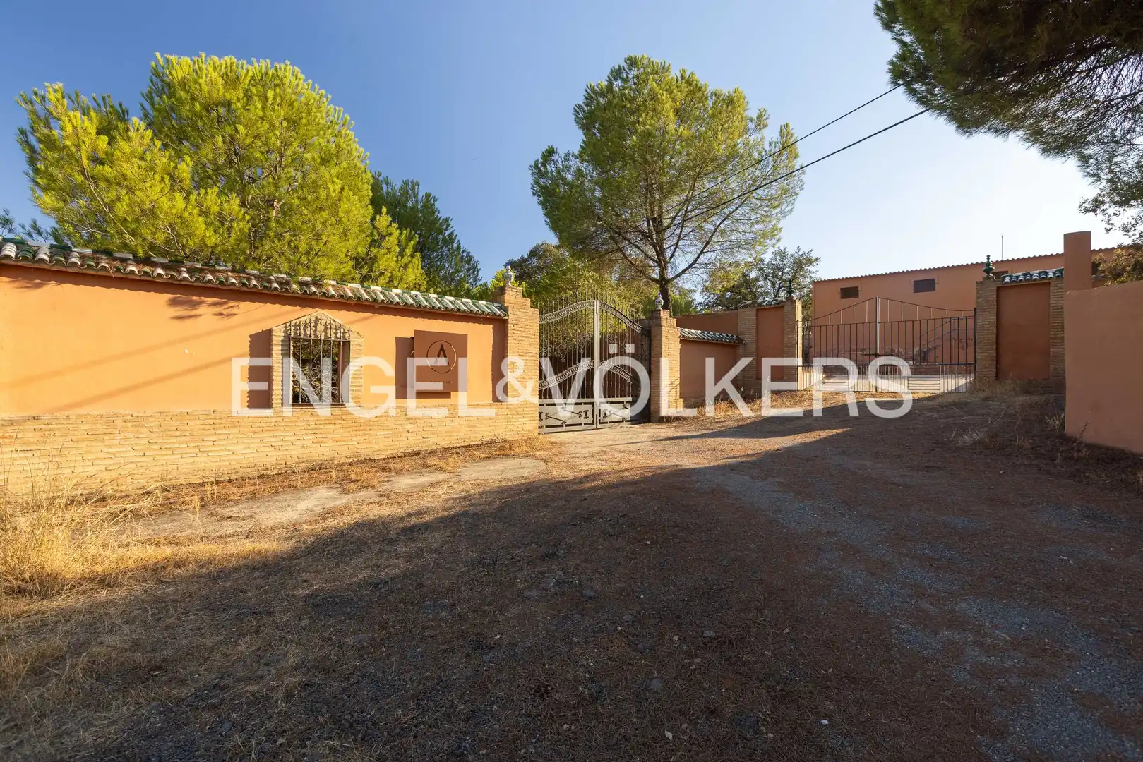 Exterior view of Country homes for sale in Calañas, Huelva