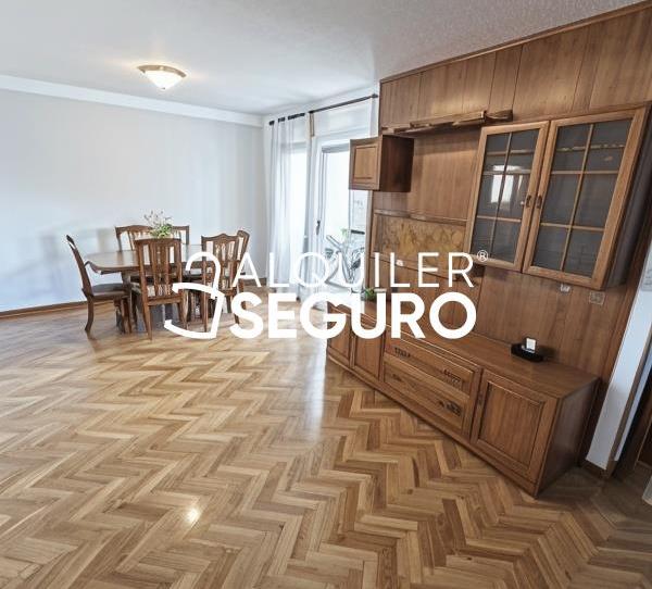 Foto 1 de Piso de alquiler en Uruguay, La Espinilla - Parque Blanco, Madrid