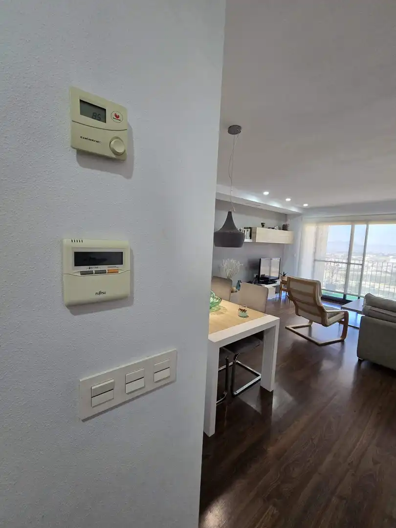 Sala de estar de Piso en venta en Crevillent con Aire acondicionado, Parquet y Terraza