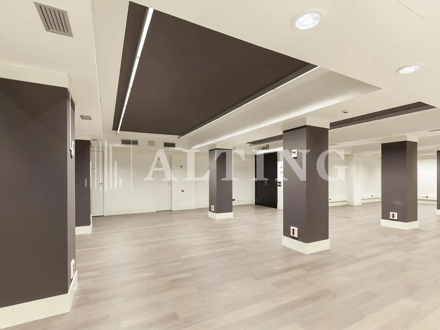 Local comercial de lloguer a Carrer Calabria, imagen 13