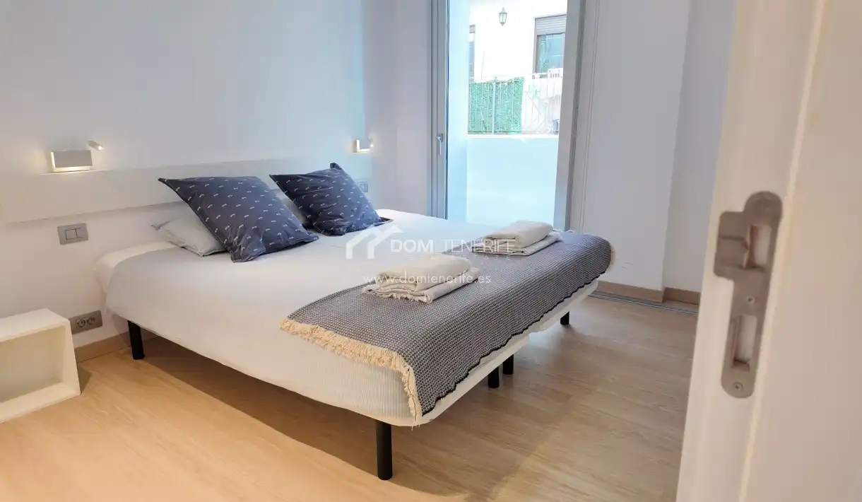 Bedroom of Flat for sale in Adeje  with Swimming Pool, Furnished and Oven