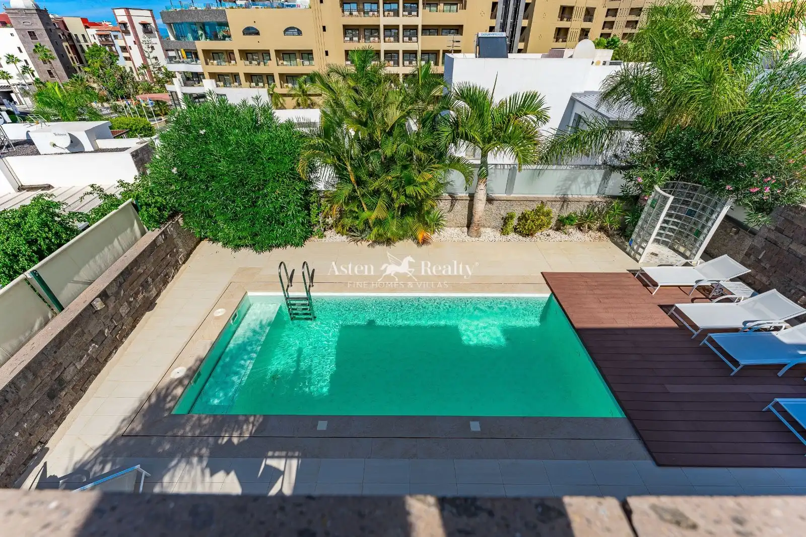 House with pool for sale in Londres, imagen 39
