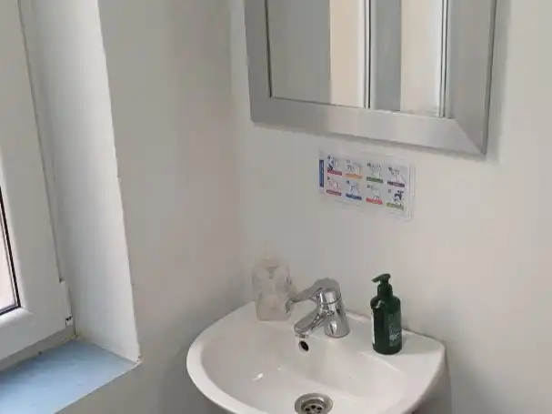 Badezimmer von Büro zur Miete in Burgos mit Heizung, Internet und Alarm