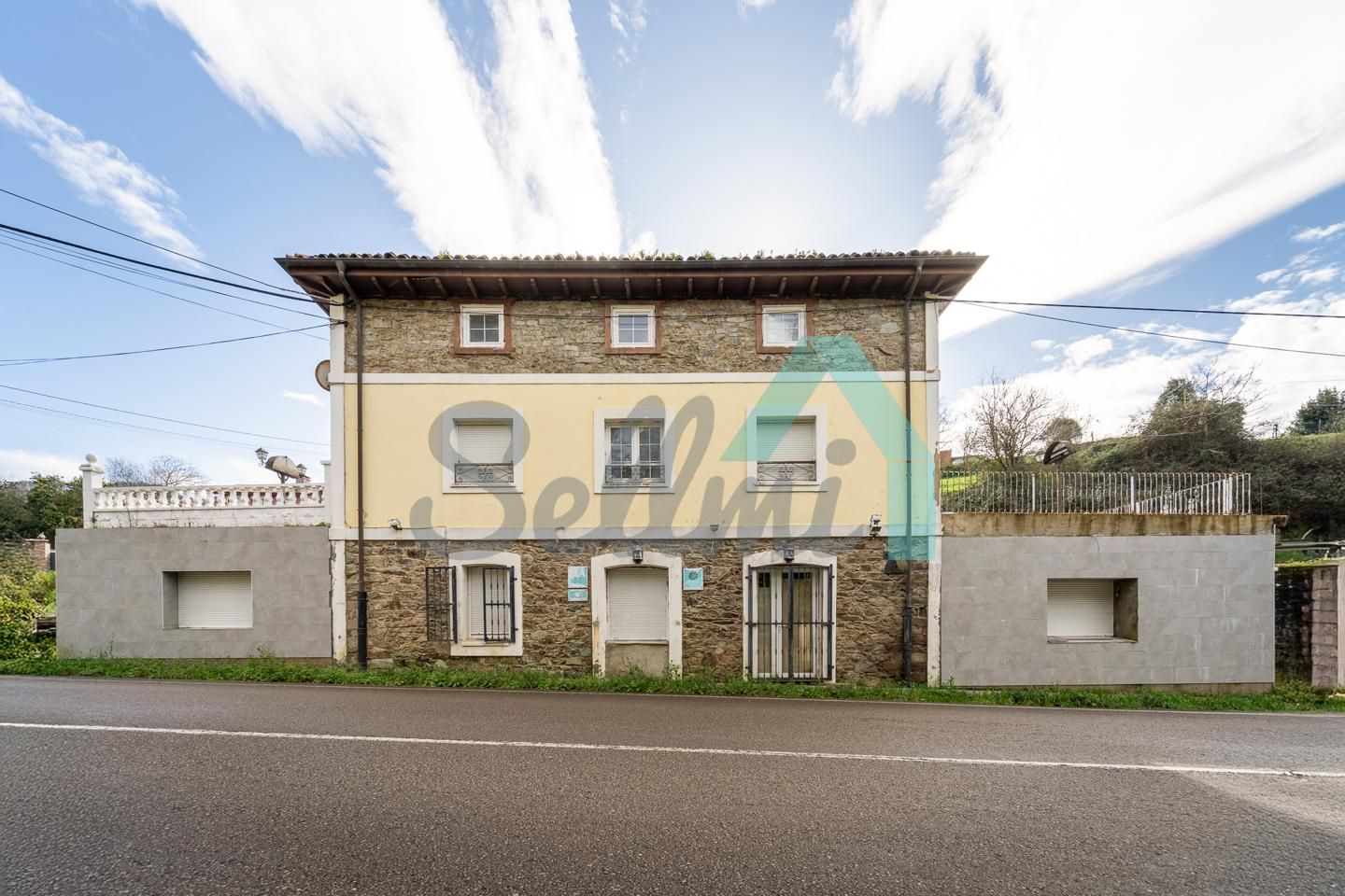 Exterior view of House or chalet for sale in Cudillero  with Terrace