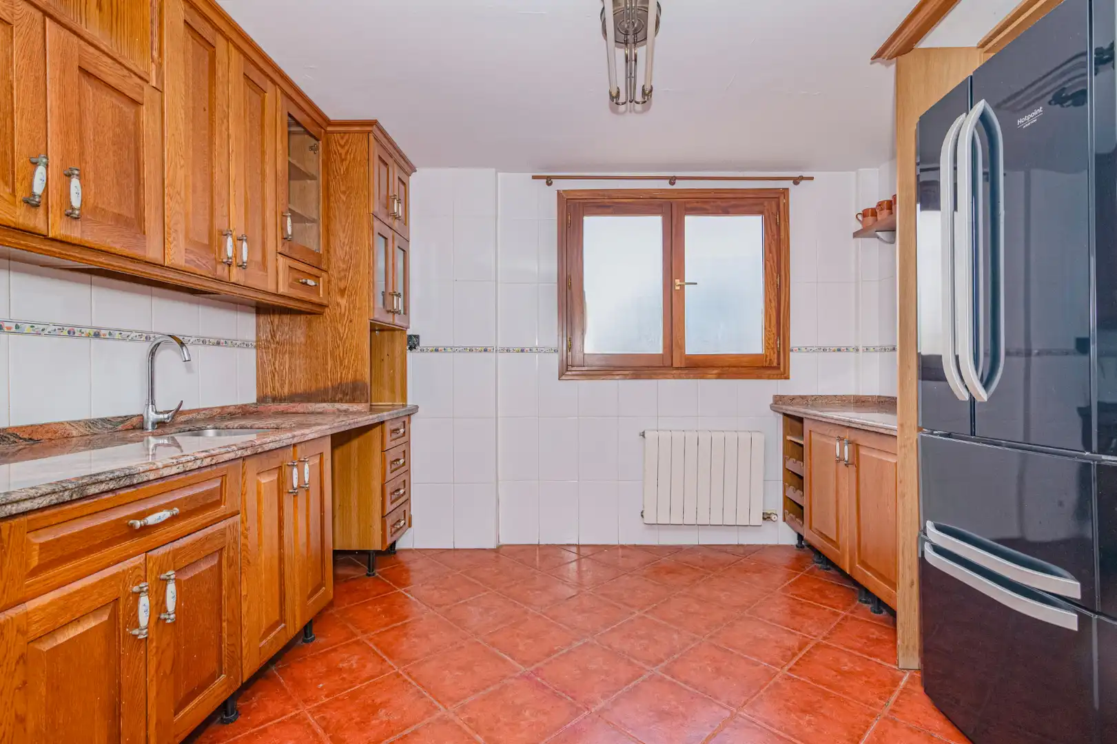 Cuina de Casa o xalet en venda en Las Gabias amb Jardí privat, Terrassa i Moblat