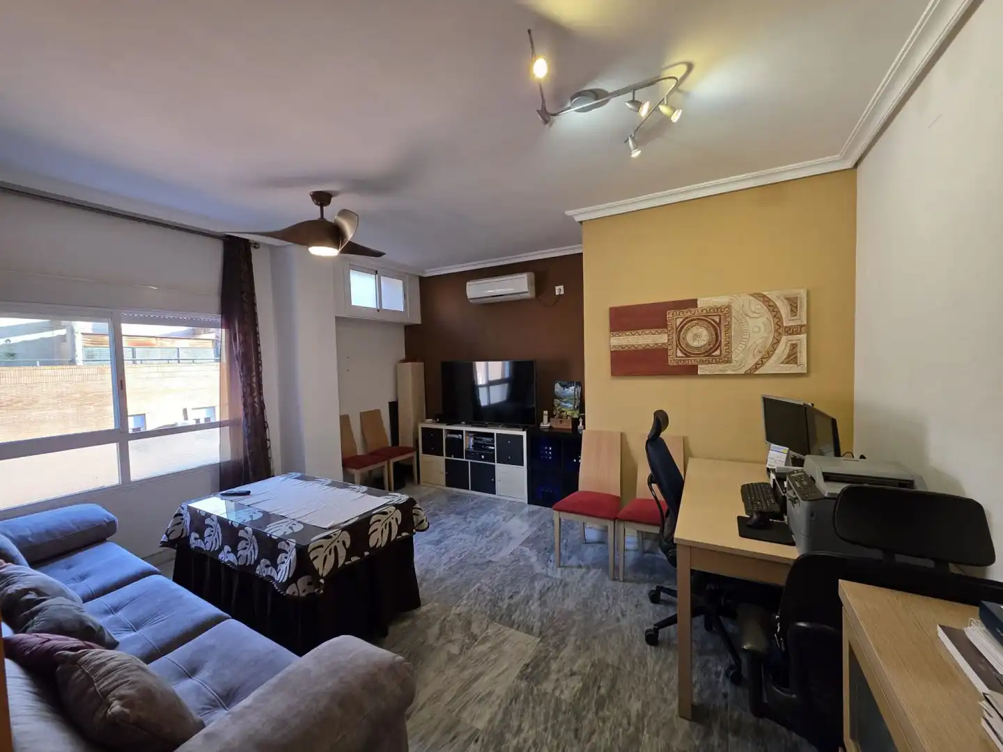Sala d'estar de Àtic en venda en Sevilla amb Aire condicionat, Terrassa i Traster