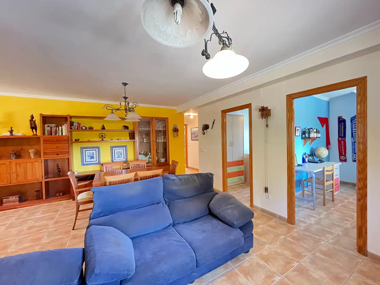 Sala d'estar de Casa o xalet en venda en Sagunto / Sagunt amb Aire condicionat, Calefacció i Jardí privat