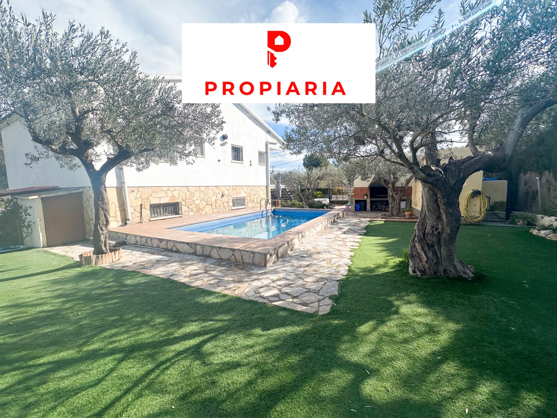 Vista exterior de Casa o chalet en venta en Esparreguera con Aire acondicionado, Calefacción y Jardín privado