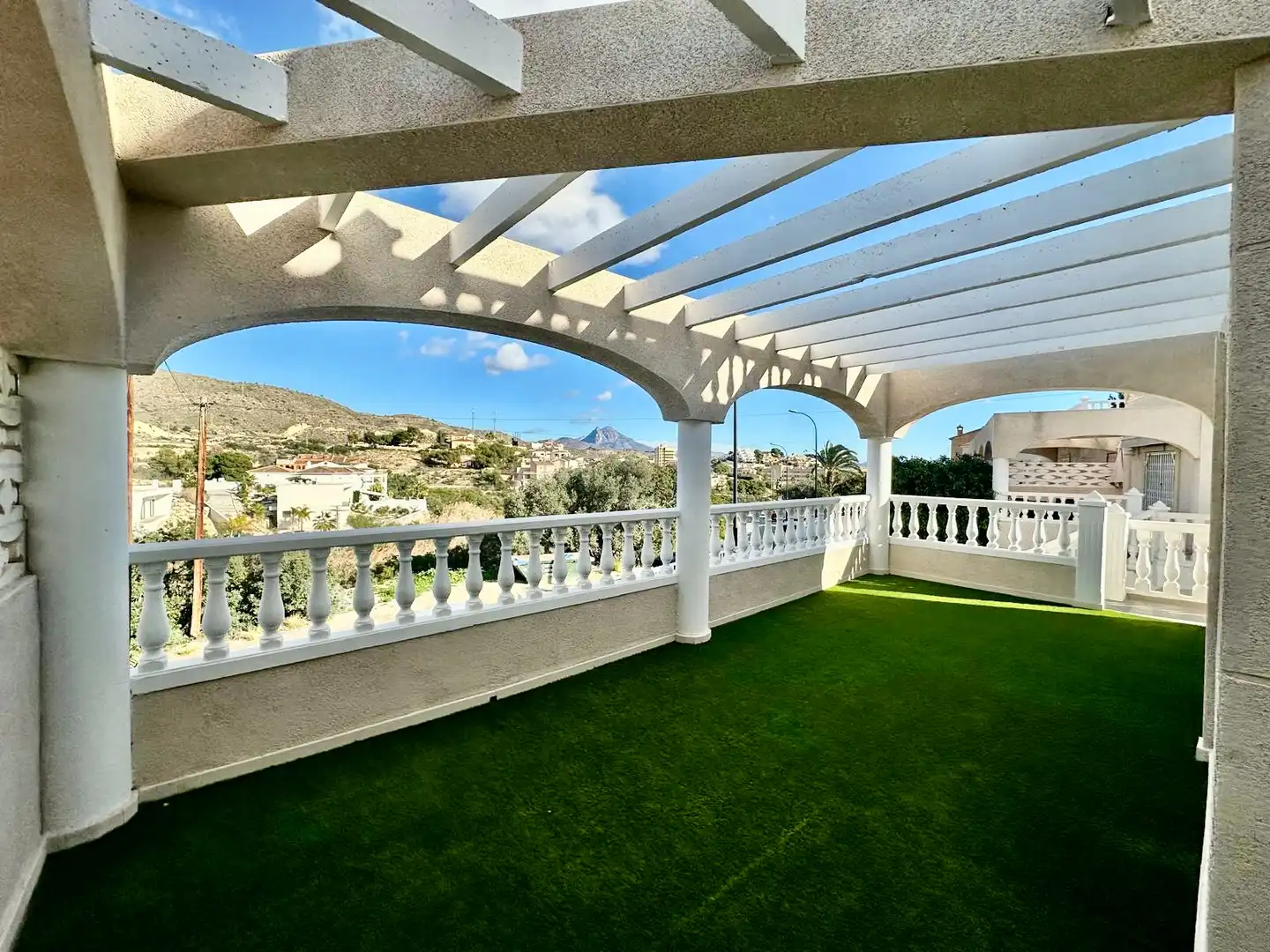 Xalet amb jardí en venda a Pueblo Acantilado - Lanuza