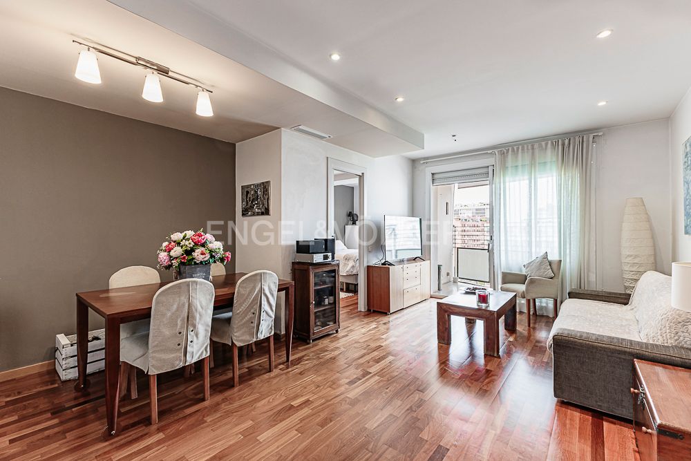 Sala d'estar de Apartament en venda en  Barcelona Capital amb Aire condicionat, Calefacció i Parquet