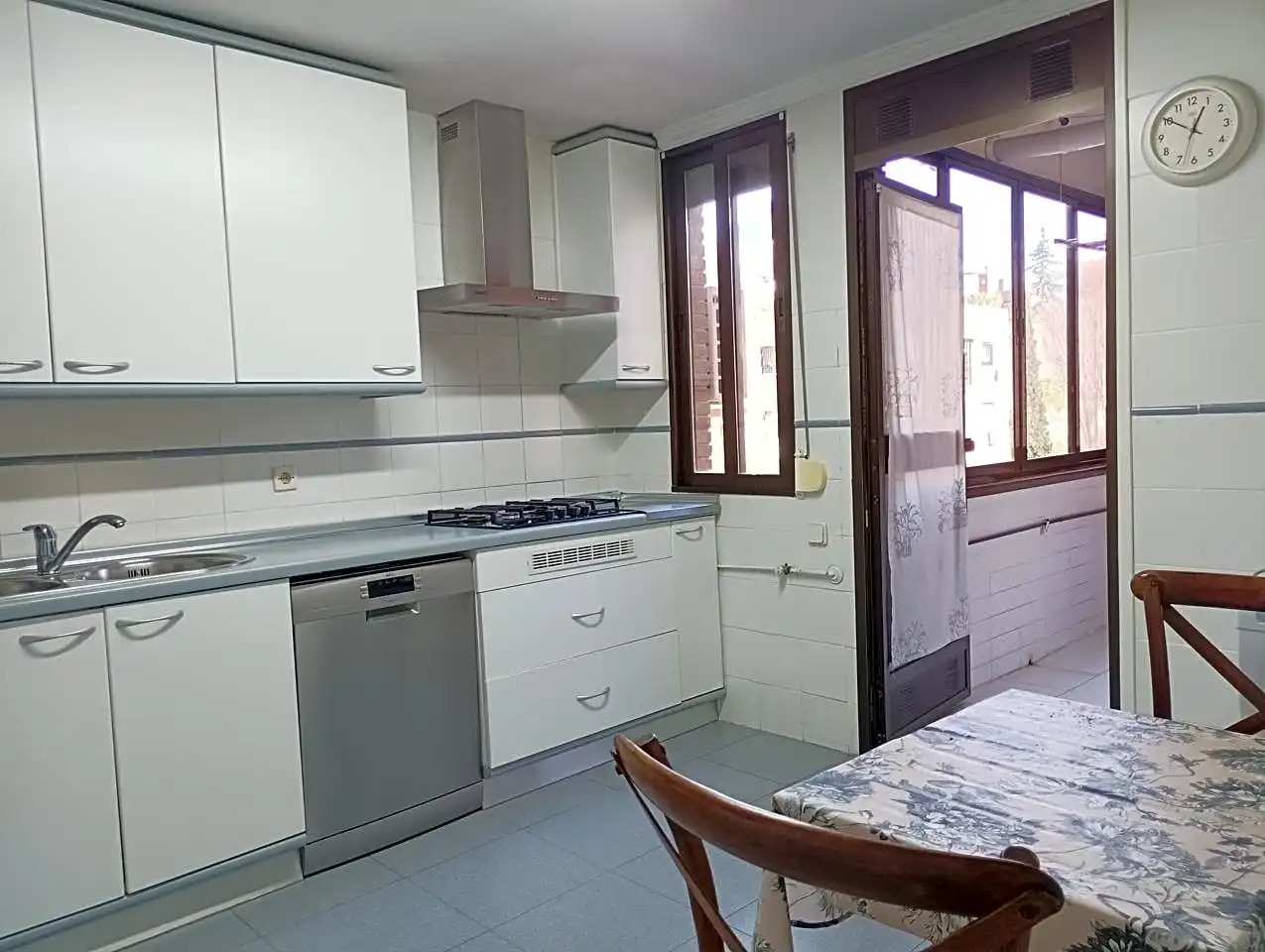 Cuina de Pis de lloguer en Madrid amb Aire condicionat, Calefacció i Parquet