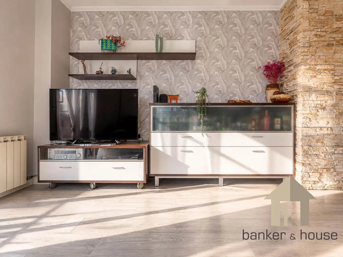 Wohnzimmer von Dachboden zum Verkauf in Barcelona mit Klimaanlage, Heizung und Terrasse