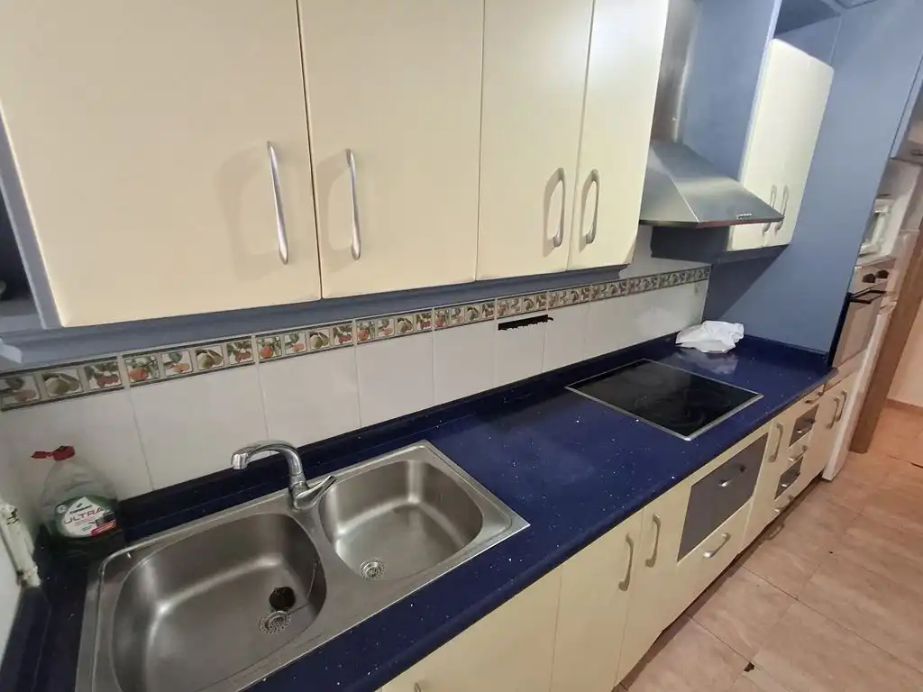 Cocina de Piso en venta en La Roda con Calefacción, Trastero y Balcón