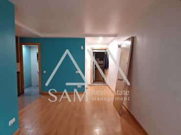 Flat with balcony for sale in Plaça Catalunya