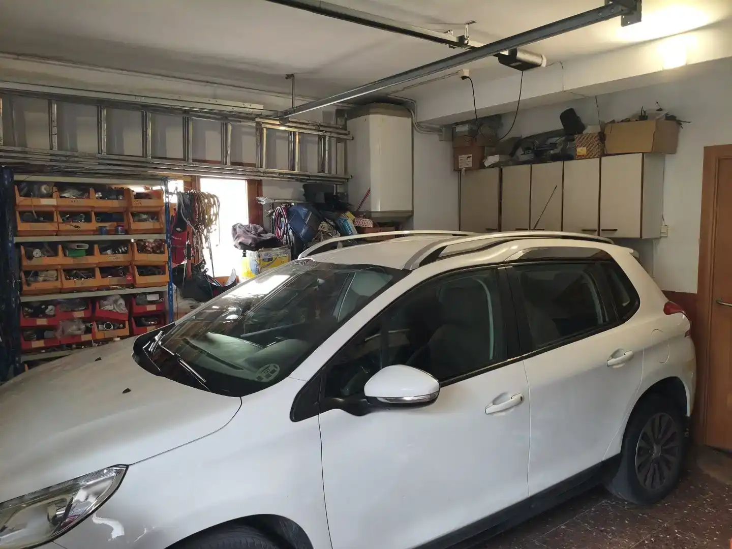 Aparcament de Pis en venda en Castellar del Vallès amb Aire condicionat, Jardí privat i Traster