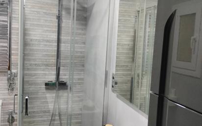 Bathroom of Flat for sale in Canovelles  with Air Conditioner, Heating and Terrace