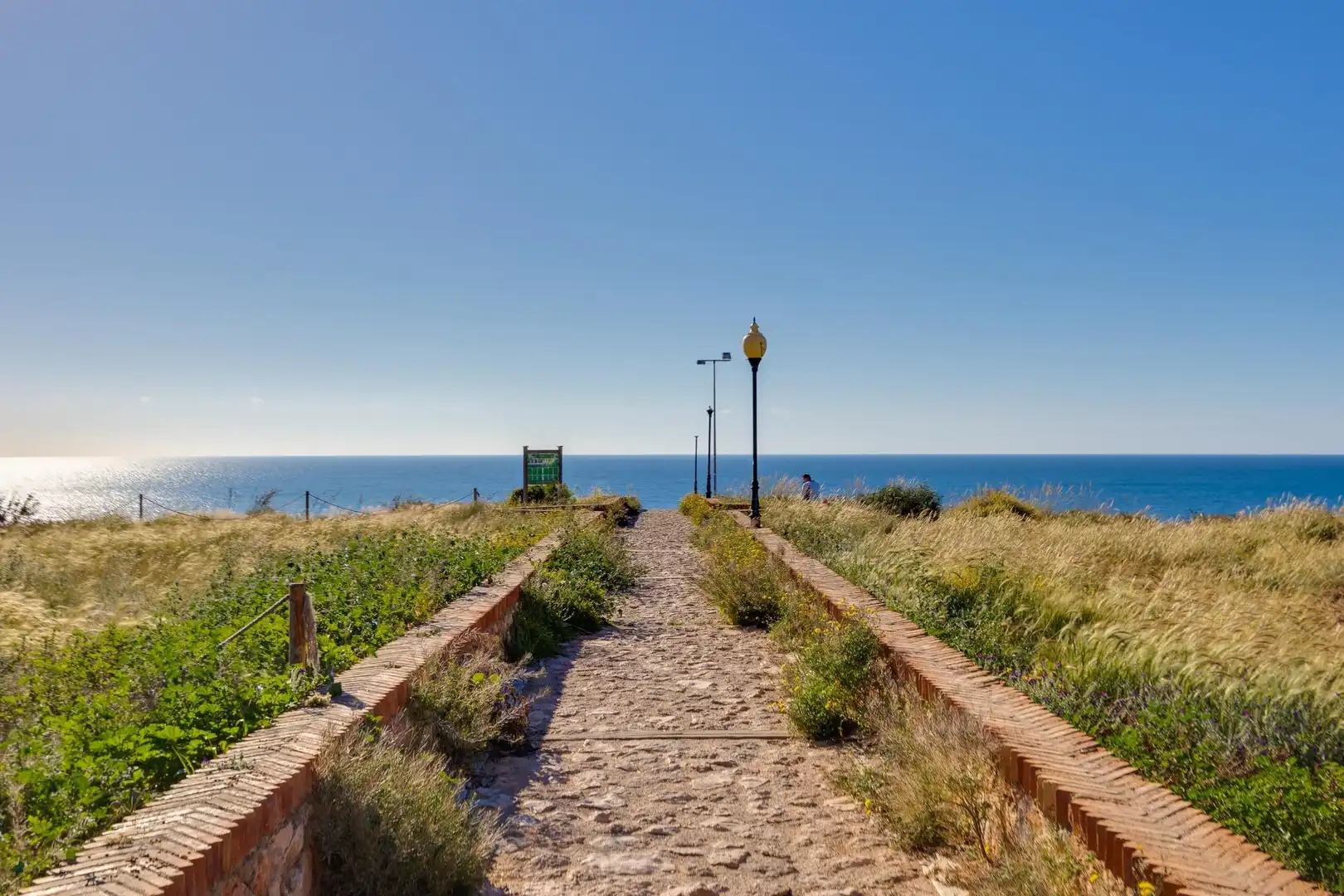 Vista exterior de Piso en venta en Orihuela con Aire acondicionado, Amueblado y Piscina comunitaria