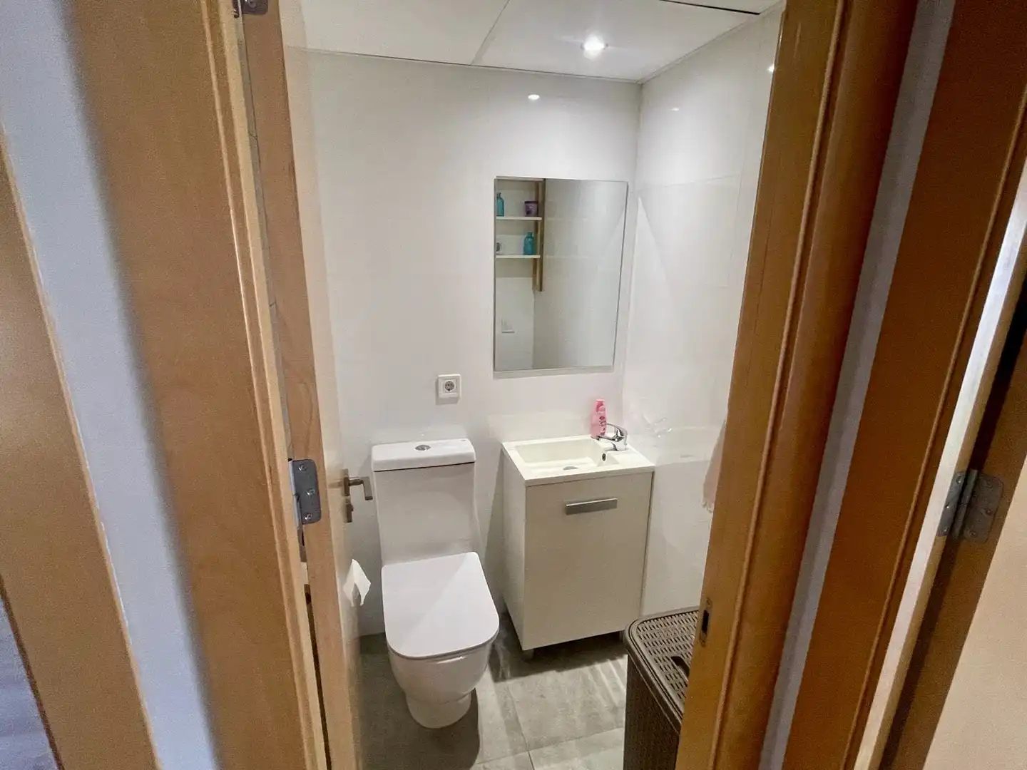 Baño de Casa adosada en venta en Almería con Aire acondicionado, Parquet y Amueblado