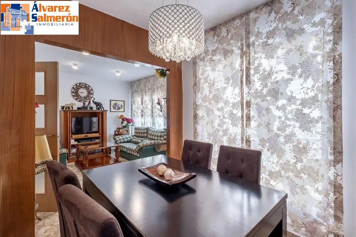 Dining room of Flat for sale in Granada  with Terrace and Balcony
