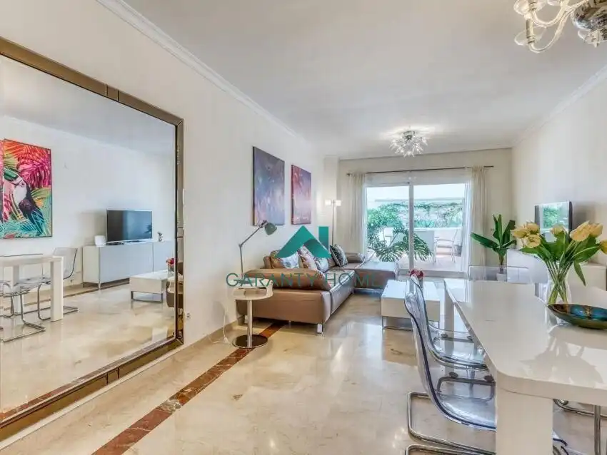 Living room of Flat for rent in Estepona  with Air Conditioner, Heating and Terrace