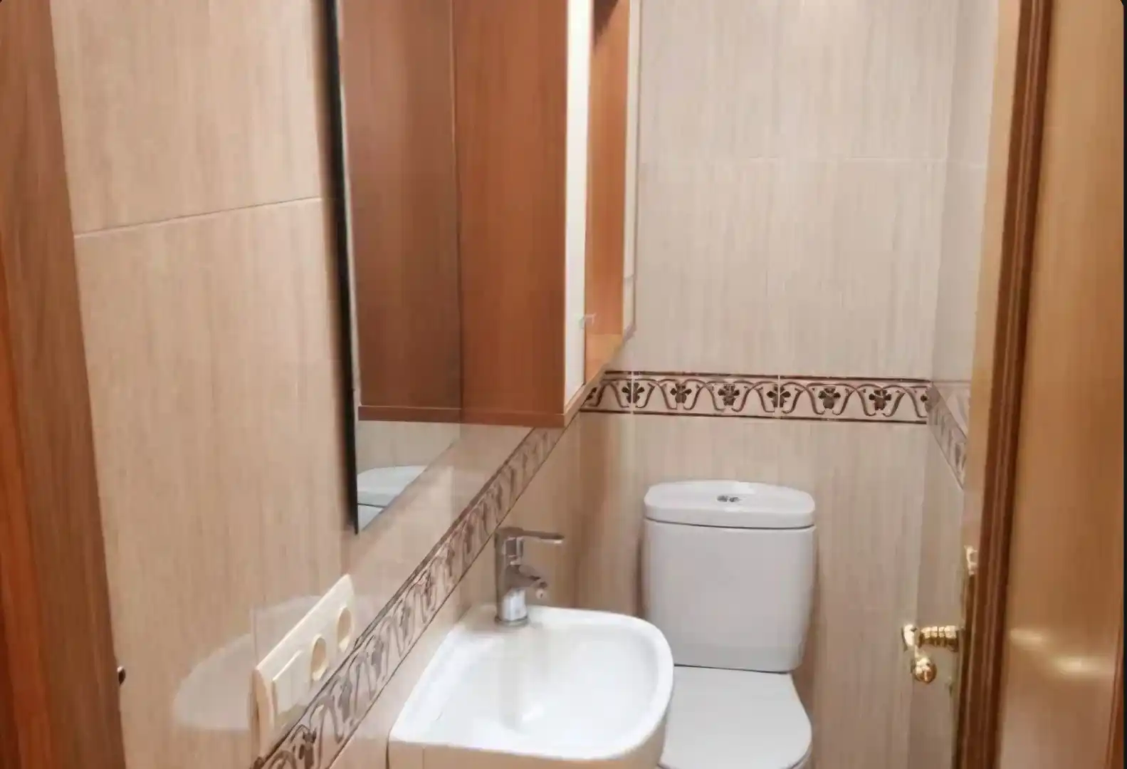 Baño de Piso en venta en Valencia con Aire acondicionado, Terraza y Trastero