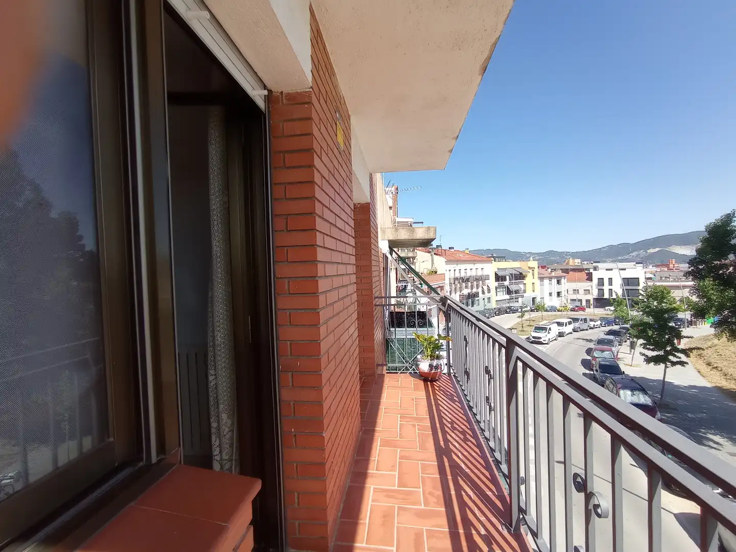 Terrasse von Einfamilien-Reihenhaus zum Verkauf in Santa Perpètua de Mogoda mit Klimaanlage, Heizung und Terrasse
