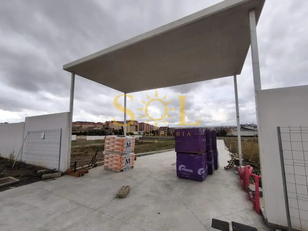 Terreno residencial en venta en Las Eras de Renueva, imagen 2