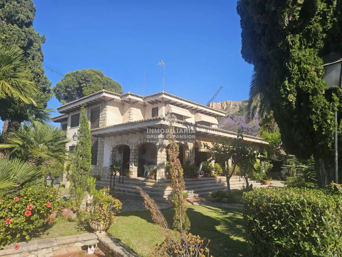 Vista exterior de Casa o chalet en venta en Alicante / Alacant con Jardín privado, Terraza y Trastero