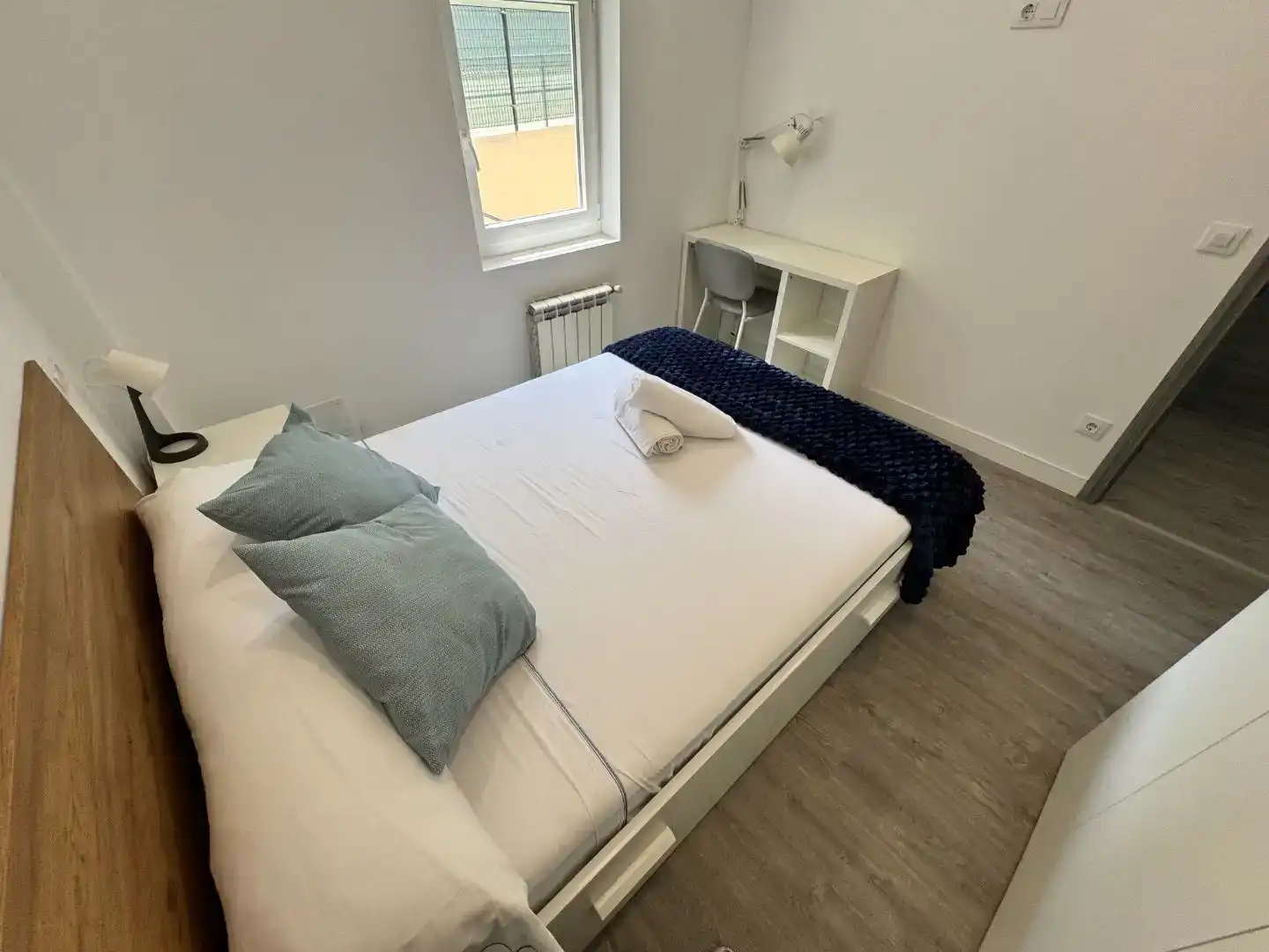 Schlafzimmer von Haus oder Chalet zur Miete in Santander mit Privatgarten, Möbliert und Ofen
